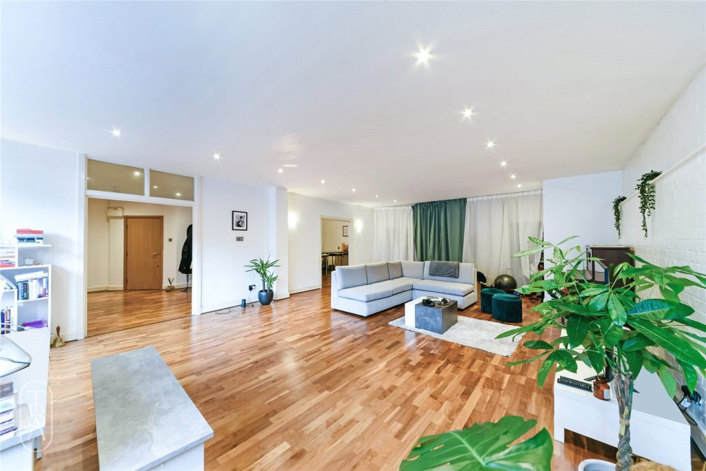 Goswell Road EC1V