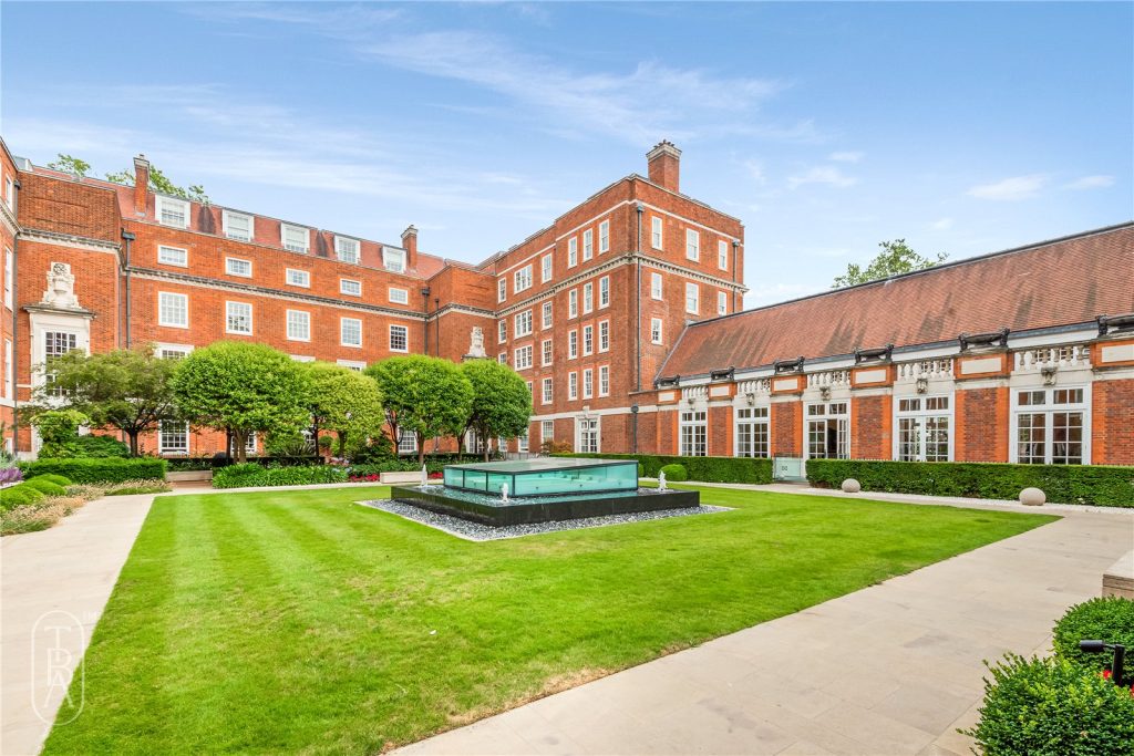 Duchess Of Bedford’s Walk, W87QQ