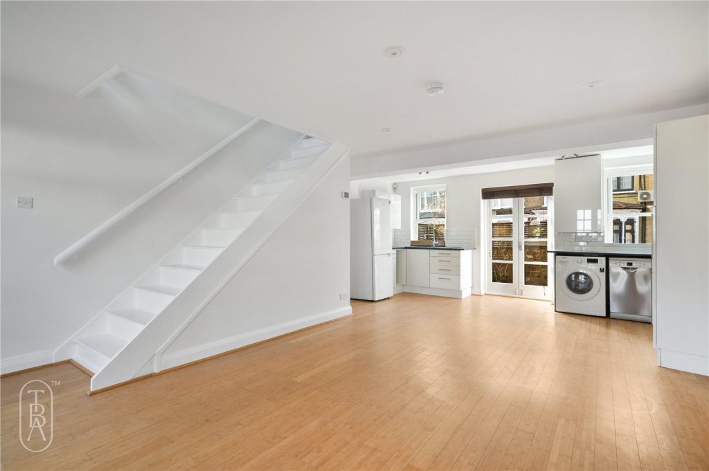 Independent Place E8